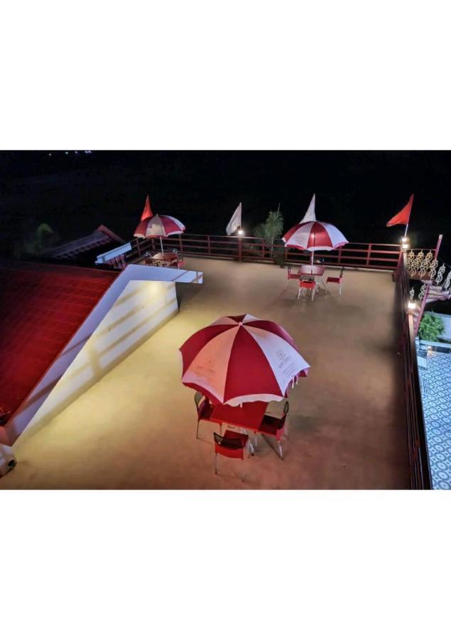 Gods County Hotels & Resorts タラピス エクステリア 写真