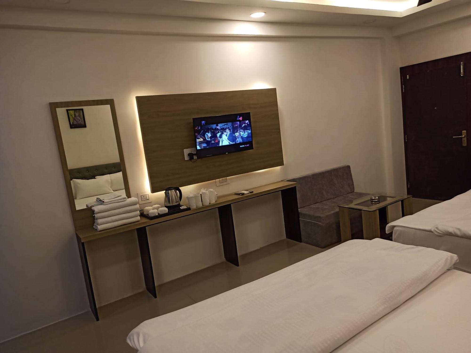 Gods County Hotels & Resorts タラピス エクステリア 写真
